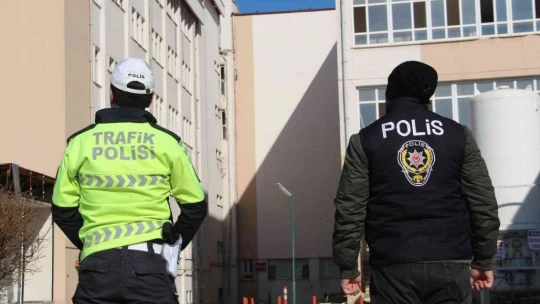 Polis Ekipleri, Hırsızların Dadandığı Eski SSK Hastanesi Binasında Kuş Uçurtmuyor