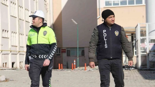 Polis Ekipleri, Hırsızların Dadandığı Eski SSK Hastanesi Binasında Kuş Uçurtmuyor