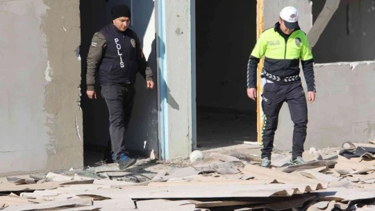 Polis Ekipleri, Hırsızların Dadandığı Eski SSK Hastanesi Binasında Kuş Uçurtmuyor