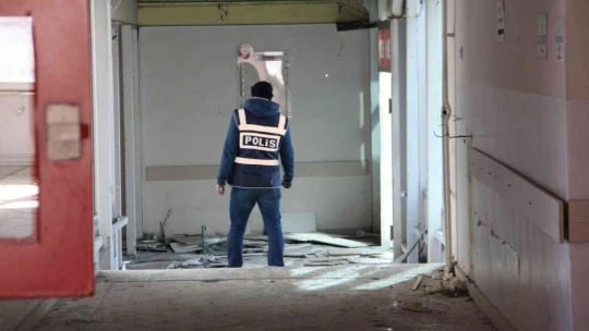 Polis Ekipleri, Hırsızların Dadandığı Eski SSK Hastanesi Binasında Kuş Uçurtmuyor