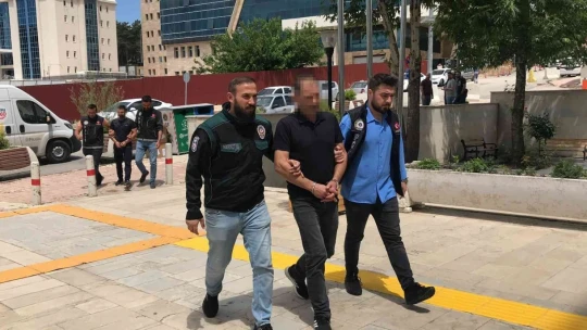 Salça Bidonu İçinde Uyuşturucu Sevkiyatı, Nina'dan Kaçmadı 2 Gözaltı