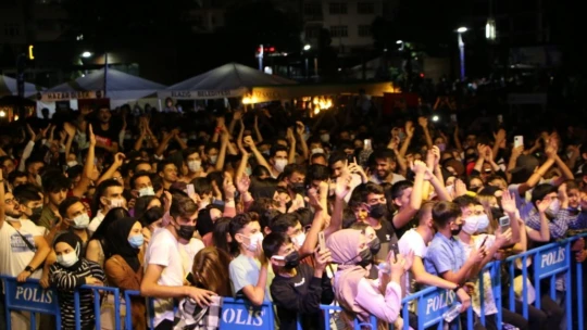 Salçalı Köfte Festivali'nde Ece Mumay Elazığlıları coşturdu