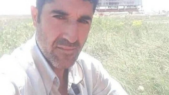 Şarampole devrilen tırın sürücüsü hayatını kaybetti