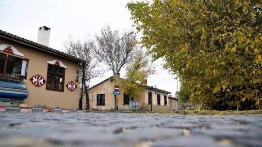 Sessizliğe bürünen medeniyetler beşiği Harput'ta sonbahar güzelliği