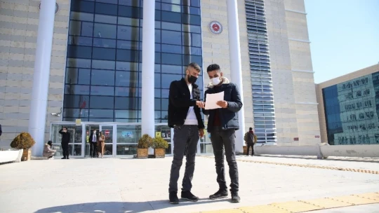 Sıfır aldığı otomobil ayıplı çıktı, hukuk mücadelesini kazandı ama yine sonuç alamadı