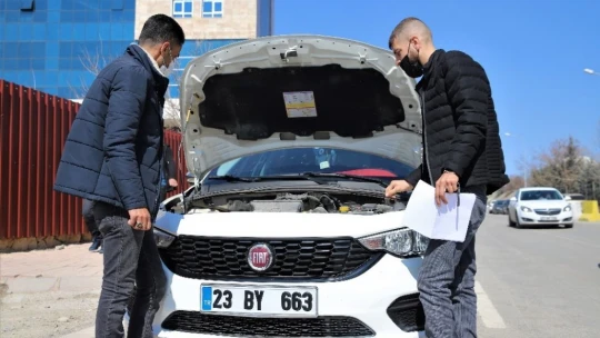 Sıfır aldığı otomobil ayıplı çıktı, hukuk mücadelesini kazandı ama yine sonuç alamadı