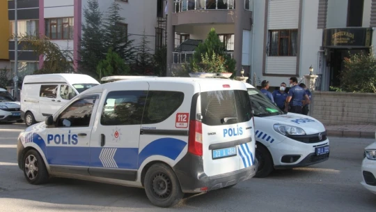Elazığ'da Silahını Temizleyen Doktor Kazara Kendini Vurdu