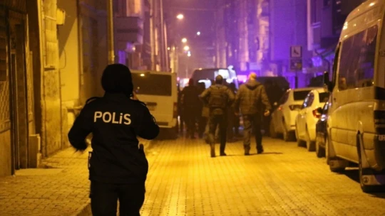 Sokak arasında silahlı kavga: 1 ağır yaralı