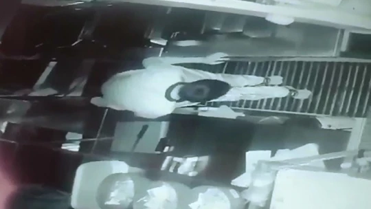 Tantuni Salonuna Giren Hırsız, 2 Bin Lira Çaldı