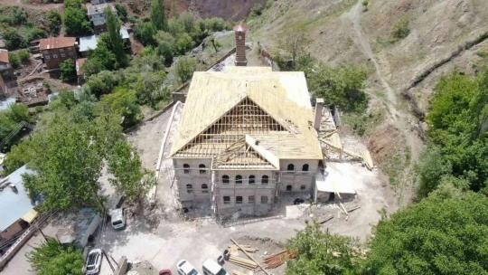 Tarihi Maden Hükümet Konağının restorasyon çalışmaları devam ediyor