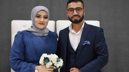 Tarihten habersiz nikah kıydılar, günü öğrencince şoke oldular