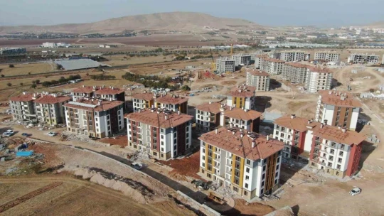 Deprem Konutlarının Yüzde 75'i Tamamlandı