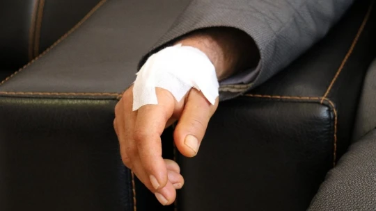 Tıkalı olan 3 ana kalp damarı el üstünden açıldı, 3 saat sonra taburcu oldu