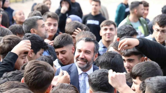 Türkiye'nin en genç belediye başkanı seçilmişti: Elazığ'da yola devam kararı