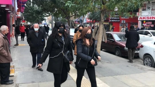 Vakaların düştüğü Elazığ'da vatandaşlardan 'kurallara uyalım' çağrısı