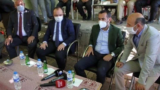 Vali Erkaya Yırık, 'Bakanlıklarımız hizmetleri esirgemiyor'