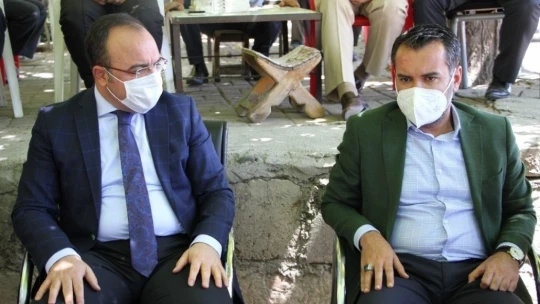 Vali Erkaya Yırık, 'Bakanlıklarımız hizmetleri esirgemiyor'
