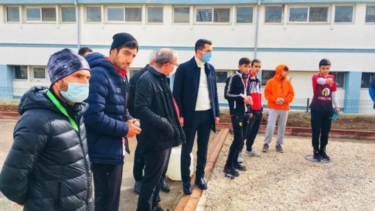 Vali Toraman, spor tesislerini inceledi