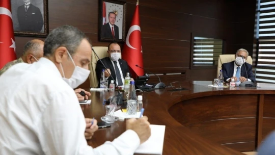 Vali Yırık, 'Tedbiri kesinlikle elden bırakmamak gerekiyor'