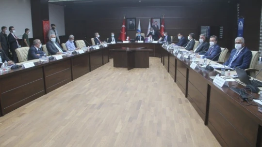 Vali Yırık'Katkı sağlayacak yatırımların değerlendirilmesi gündemimizde'