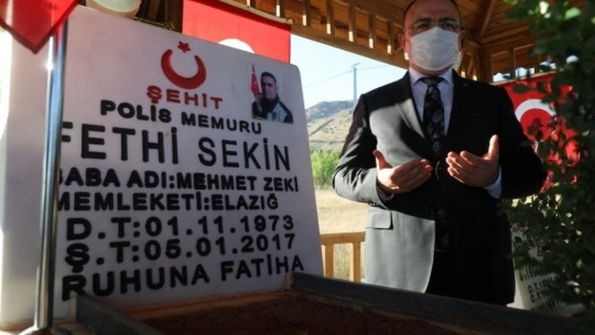 Vali Yırık, şehit Sekin'in kabrini ziyaret etti