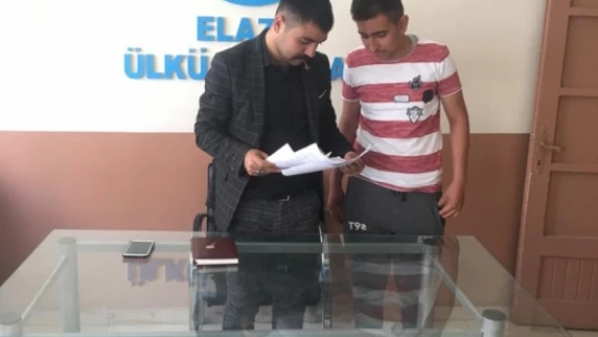 Başkan Ayhan Yılmaz Gençlerin Karne Heyecanına Ortak Oldu