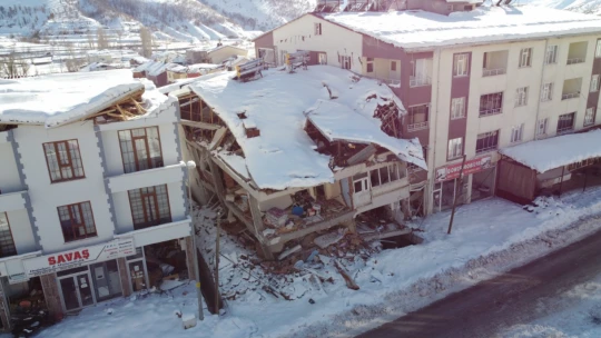 İHH Elazığ İnsani Yardım Derneği Deprem Bölgesinde