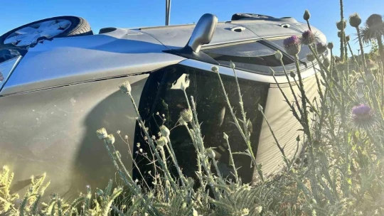 Yoldan çıkıp takla attı, sürücünün burnu bile kanamadı