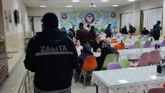 Yollarda mahsur kalan 417 vatandaş yurt ve otellere yerleştirildi