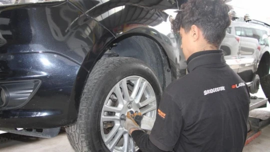 Zorunlu kış lastiği uygulaması öncesi oto lastikçilerde yoğunluk