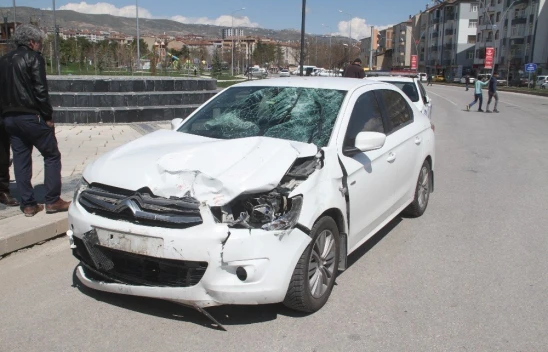 Elazığ'da otomobil ile motosiklet çarpıştı: 1 ağır yaralı