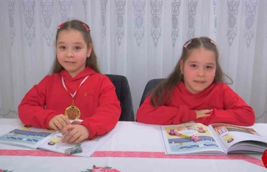 Elazığlı 8 Yaşındaki Şampiyon İkizler Matematikte Dünyayı Dize Getirdi