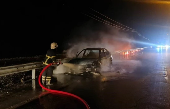 Gülüşkür Köprüsünde Otomobil Alev Alev Yandı