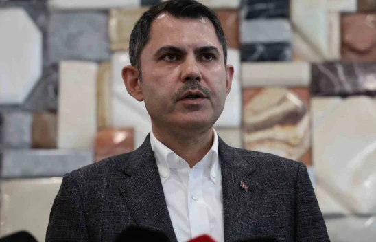 Bakan Kurum, Özgür Özel'e tavsiyemiz gelsin burada depremzede kardeşlerimizin mutluluğuna ortak olsun