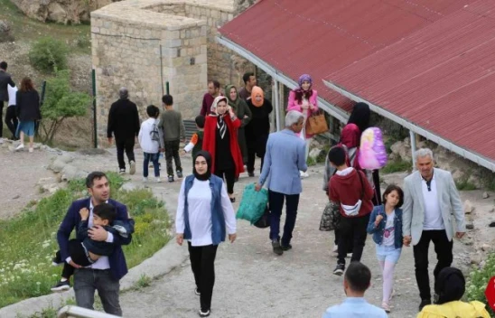 Elazığlılar Bayramda Harput'a Akın Etti