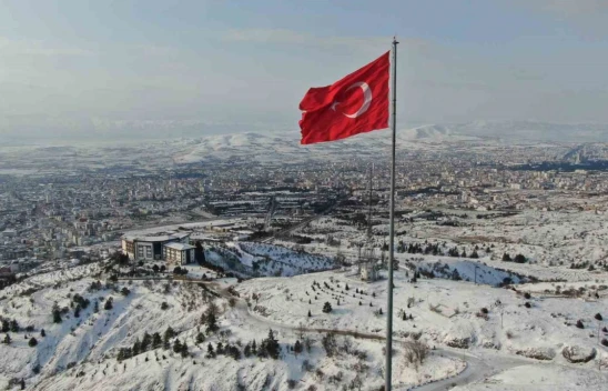 Elazığ Beyaza Büründü: Kar Yağışı Kartpostallık Görüntüler Oluşturdu