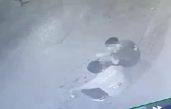 Biri Gözcülük Yaptı, Diğeri Motosikleti Çaldı !