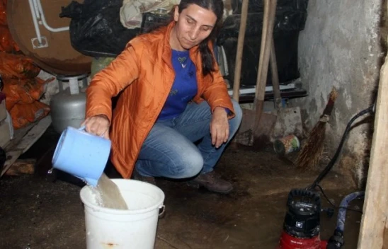 Evin Bodrumunda Petrol Yerine Su Çıktı