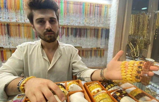 Damla kehribar kolyelere ilgi gün geçtikçe artıyor