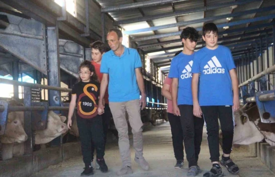 Devletten aldığı destek ile babasından kalan ahırı modern çiftliğe çevirdi