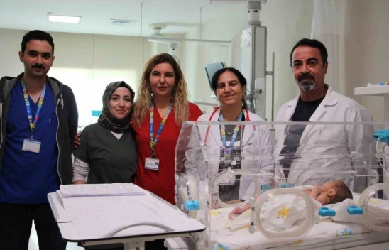 Elazığ'da Nadir Hastalıkla Doğan Bebek, Başarılı Ameliyatla Hayata Tutundu