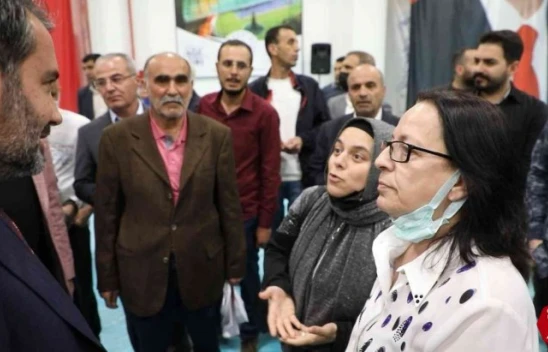 O Konuşma, Kasıtlı Olarak Başka Yönlere Çekildi