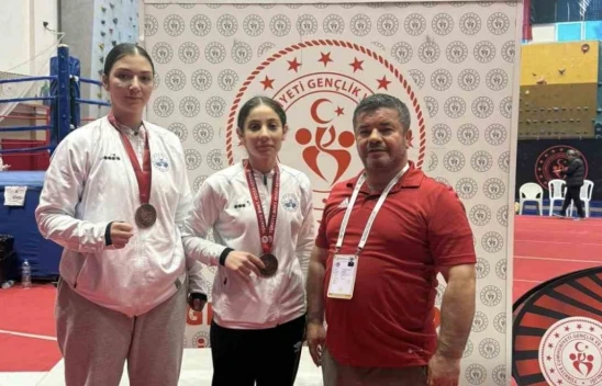 Elazığlı Kadın Boksörlerden Türkiye Şampiyonasında Çifte Bronz Madalya!