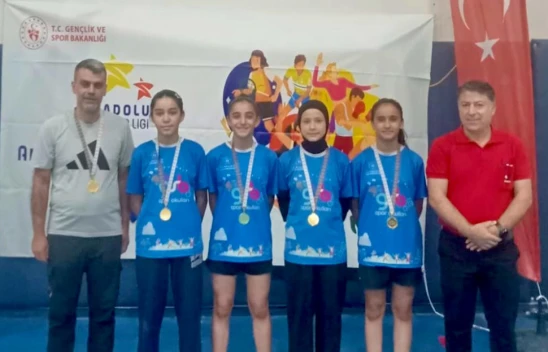 Elazığ Badminton Takımı Türkiye Finallerinde: Rize'de Şampiyonluk Hedefliyor!