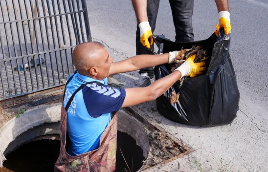 Elazığ Belediyesi'nden Kış Öncesi Yoğun Yağmur Suyu Izgara Temizliği