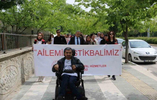 Elazığ'da 'Aile Haftası' farkındalık yürüyüşü