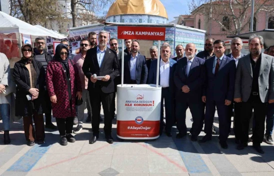 Elazığ'da 'Anayasa Değişsin, Aile Korunsun' Kampanyası Başlatıldı