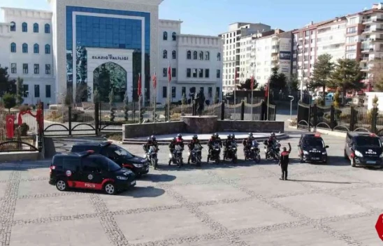 Elazığ'da Yunus Timlerinden Gövde Gösterisi