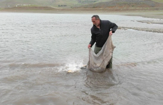Elazığ'da 2 bin 500 metre ağ ve 500 kilo balık ele geçirildi