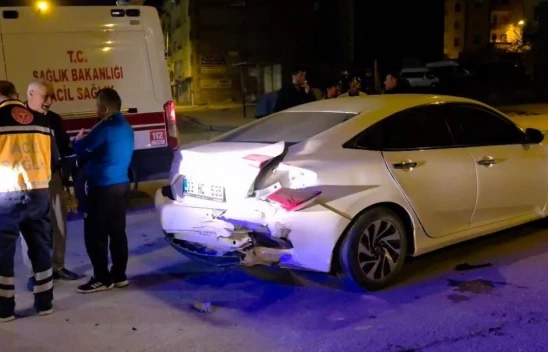 Elazığ'da 2 otomobil çarpıştı: 2 yaralı